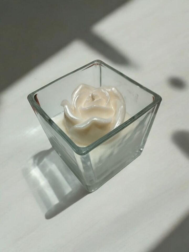 AŞKIN EN SAF HALİ EL YAPIMI SOYA MUMU CAM MUMLUKTA