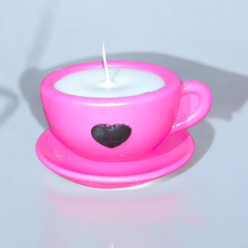 NEŞELİ FİNCANLAR PEMBE EL YAPIMI SOYA MUMU