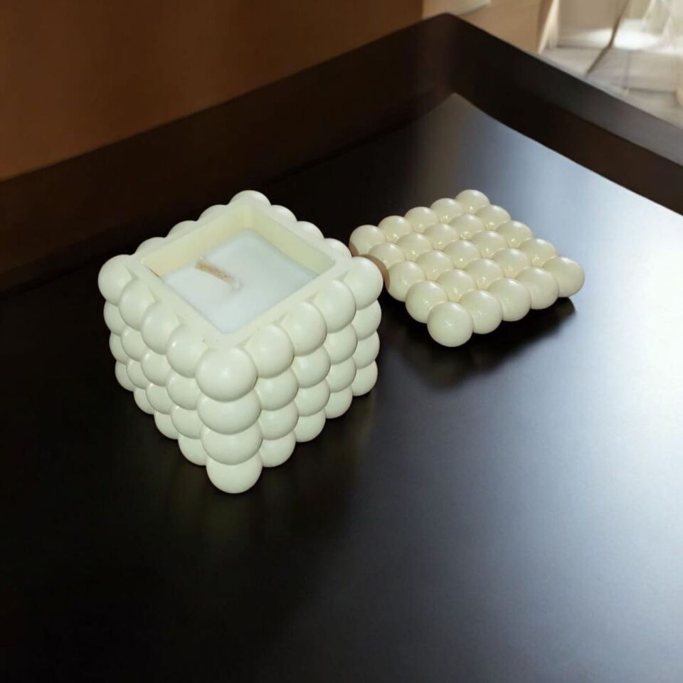 BUBBLE BEYAZ BETON MUMLUKTA SOYA MUMU